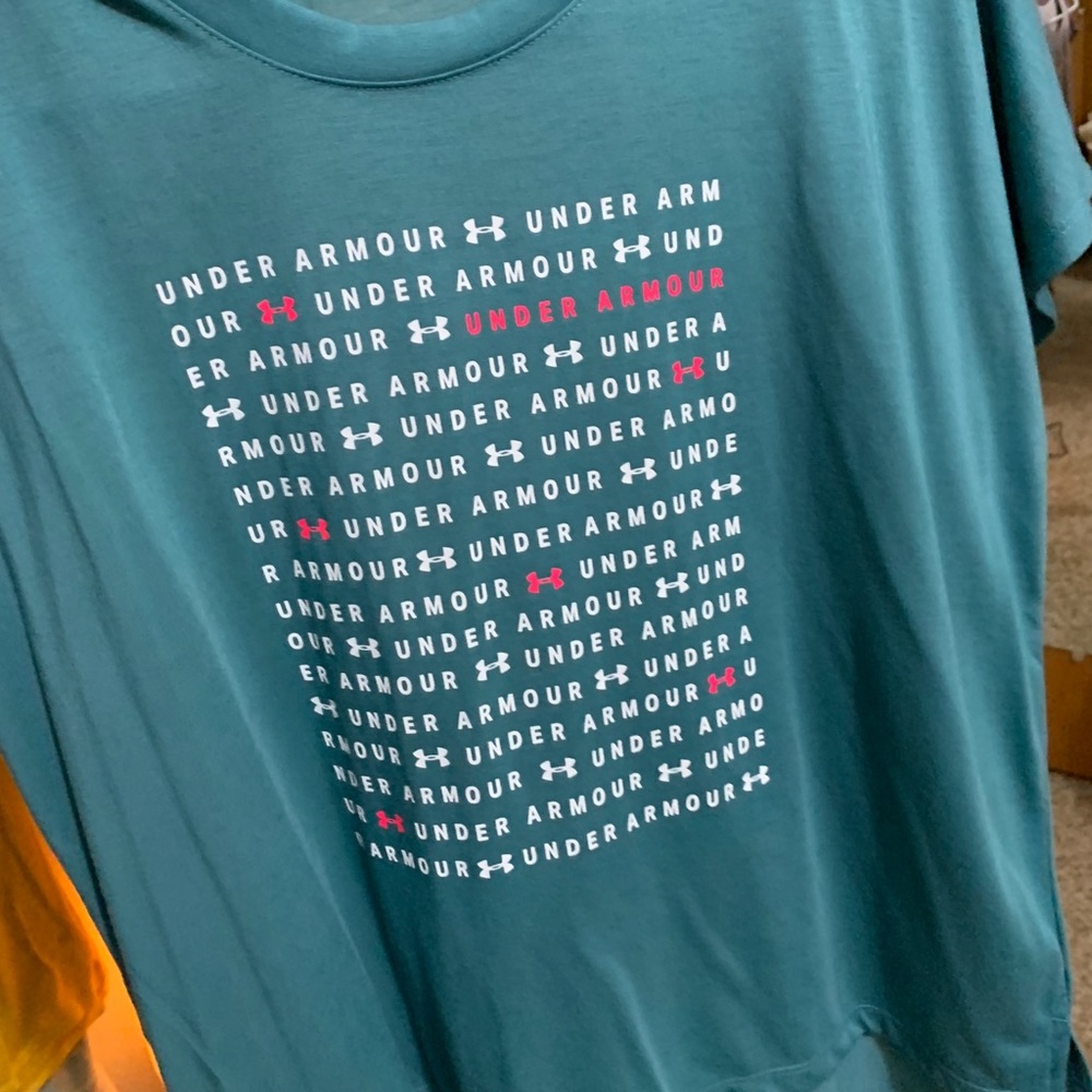 Under Armour tshirt!